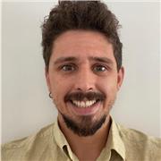 Estudiante de doctorado en Bioquímica, con formación en biología, química y matemáticas